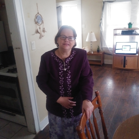 Meet your Posher, Laurie - Picture 7 of 11